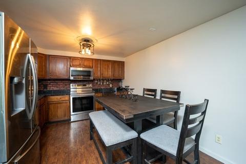 23 Lakevilla Ave, Springfield, MA 01109 photo 5