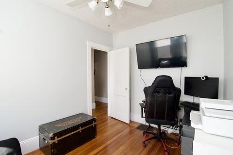 784 White St, Springfield, MA 01108 photo 32