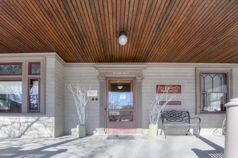 10 Cedar St, Worcester, MA 01609 photo 4