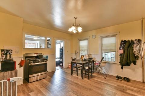 50 Elm St, Webster, MA 01570 photo 23