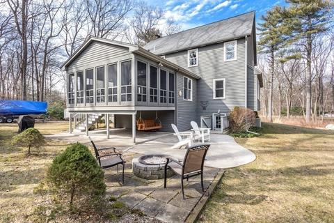 6 Maple Tree Ln, Franklin, MA 02038 photo 2