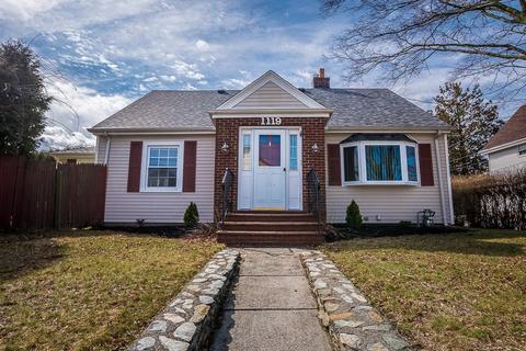 1119 New Boston Rd, Fall River, MA 02720 photo 1