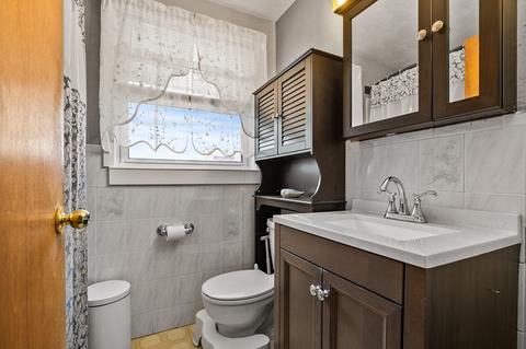 30 Mcauliffe Rd, Randolph, MA 02368 photo 12
