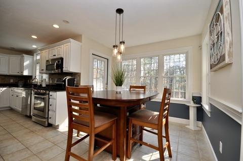 296 Mohawk Rd, Raynham, MA 02767 photo 9