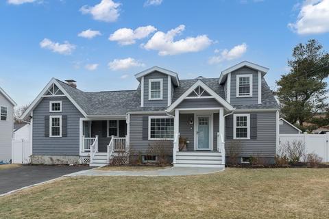 17 Roosevelt Rd, Dedham, MA 02026 photo 1