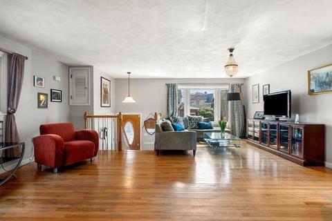 5 Cedar St, Marblehead, MA 01945 photo 5
