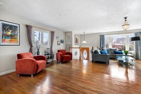 5 Cedar St, Marblehead, MA 01945 photo 6