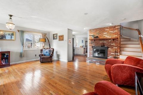 5 Cedar St, Marblehead, MA 01945 photo 8