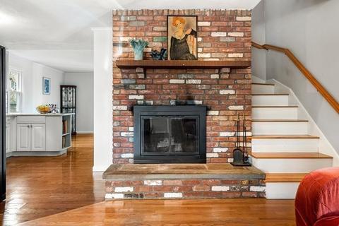 5 Cedar St, Marblehead, MA 01945 photo 9