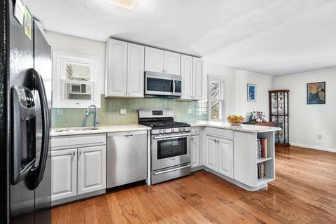 5 Cedar St, Marblehead, MA 01945 photo 10