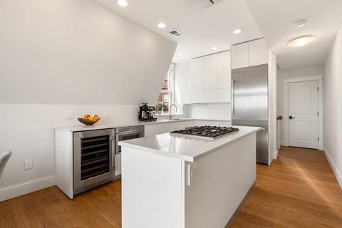 216 Summit Ave #C3, Brookline, MA 02446 photo 8