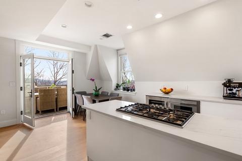 216 Summit Ave #C3, Brookline, MA 02446 photo 11