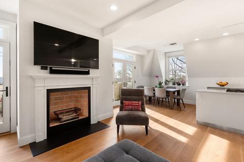 216 Summit Ave #C3, Brookline, MA 02446 photo 4