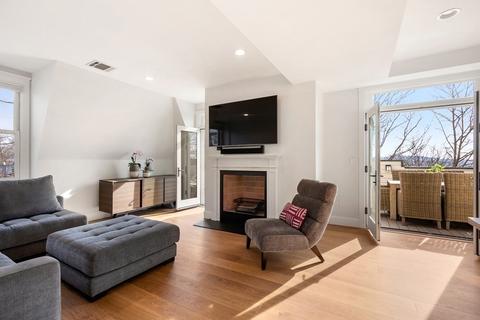 216 Summit Ave #C3, Brookline, MA 02446 photo 1