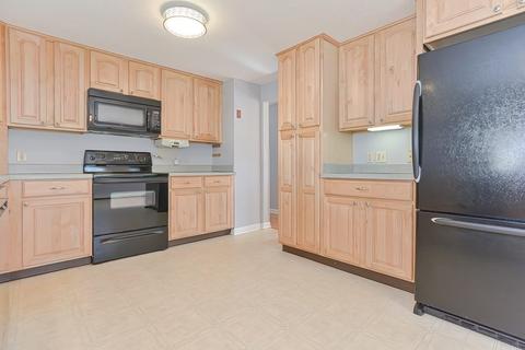 474 King St, Raynham, MA 02767 photo 6