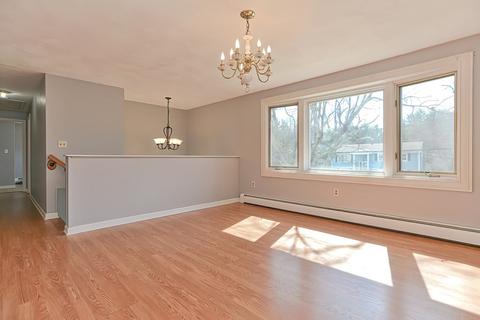 474 King St, Raynham, MA 02767 photo 2