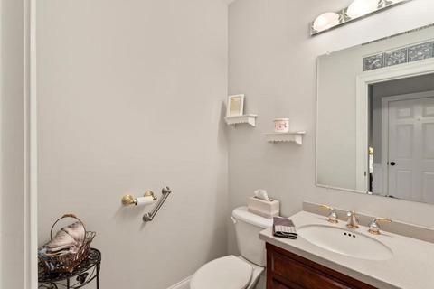1 Symphony Dr, Franklin, MA 02038 photo 9