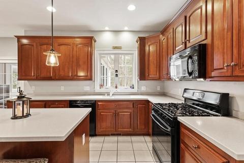 1 Symphony Dr, Franklin, MA 02038 photo 11