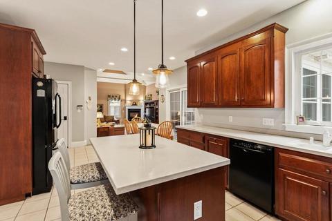 1 Symphony Dr, Franklin, MA 02038 photo 12