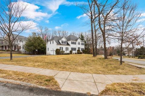 1 Symphony Dr, Franklin, MA 02038 photo 2