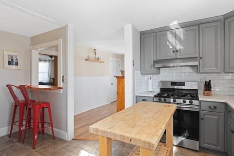 9 Ledgemont Ave, Gloucester, MA 01930 photo 4