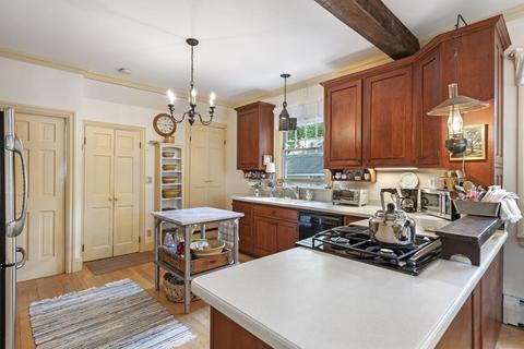 42 Willow St, Reading, MA 01867 photo 8