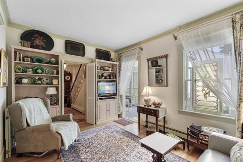 42 Willow St, Reading, MA 01867 photo 10