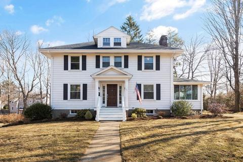 15 Lee St, Reading, MA 01867 photo 1