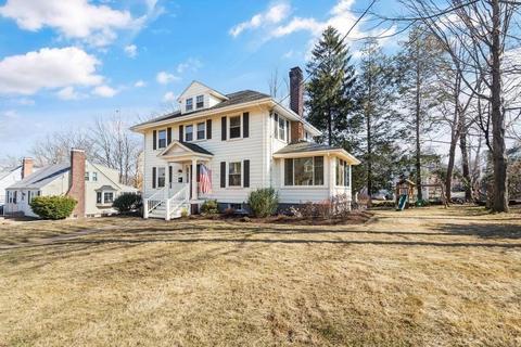 15 Lee St, Reading, MA 01867 photo 4