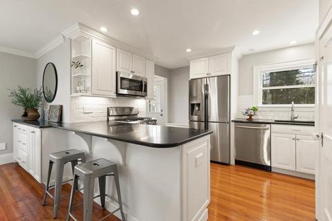 15 Lee St, Reading, MA 01867 photo 10