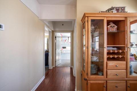 37 High St #2D, Danvers, MA 01923 photo 7