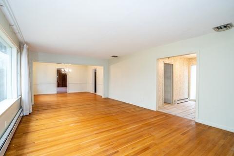 66 Overlook Dr, Springfield, MA 01118 photo 5
