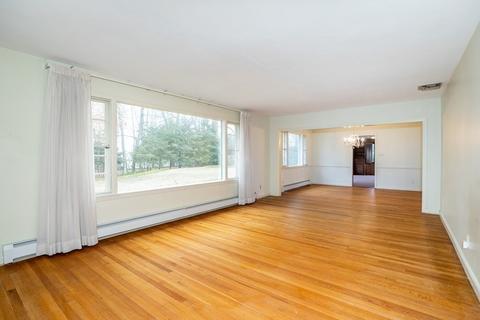 66 Overlook Dr, Springfield, MA 01118 photo 6