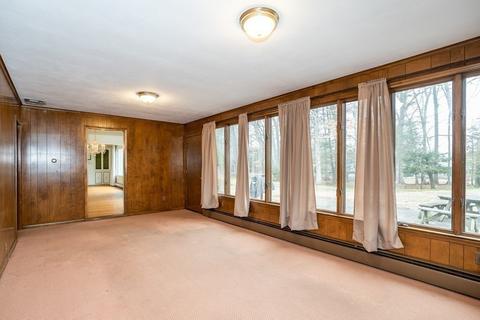 66 Overlook Dr, Springfield, MA 01118 photo 9