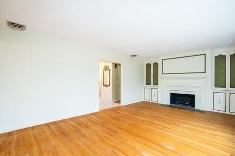 66 Overlook Dr, Springfield, MA 01118 photo 4