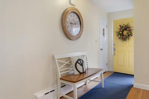 40 Putnam Rd, Reading, MA 01867 photo 4