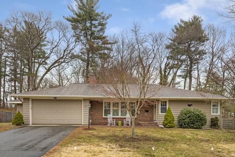 40 Putnam Rd, Reading, MA 01867 photo 1