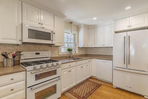 7 Lynch Ave, Dedham, MA 02026 photo 10