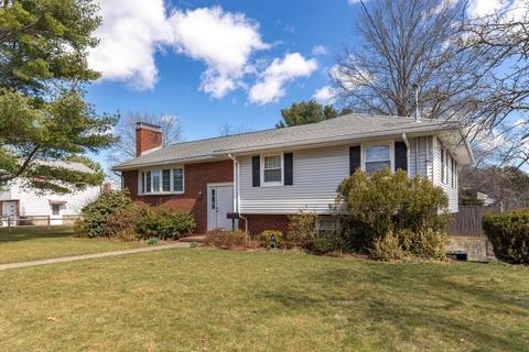 7 Lynch Ave, Dedham, MA 02026 photo 2