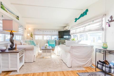 8 11th St, Wareham, MA 02558 photo 4