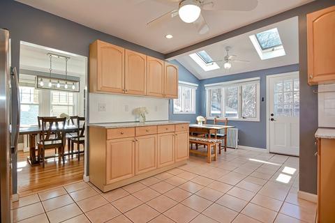 68 Spring St, Wakefield, MA 01880 photo 14