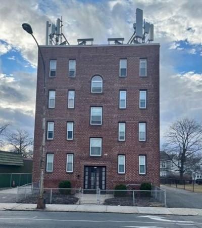 830 Liberty St, Springfield, MA 01104 photo 2
