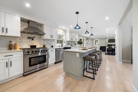 35 Marcus Rd, Sharon, MA 02067 photo 4
