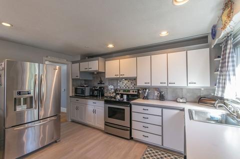 409 Gillette Ave, Springfield, MA 01118 photo 14