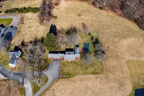 26 Burbank Rd, Sutton, MA 01590 photo 3