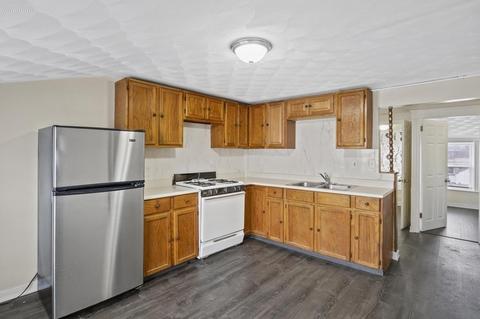 323 Bank St, Fall River, MA 02720 photo 28