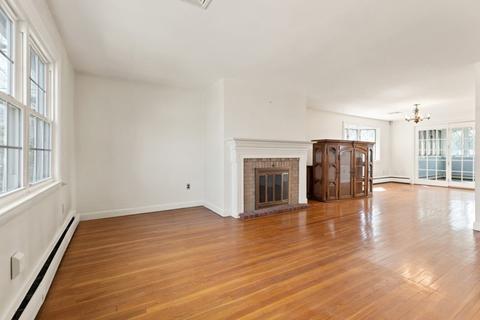 9 Browning Ter, Reading, MA 01867 photo 6