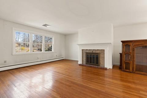 9 Browning Ter, Reading, MA 01867 photo 5