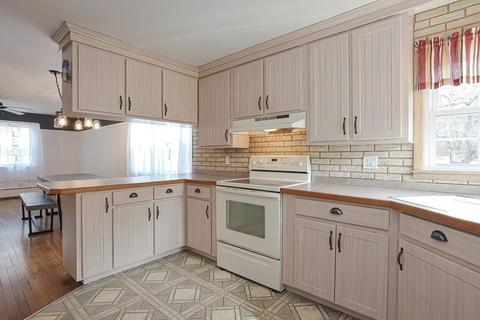 83 Sutton Rd, Webster, MA 01570 photo 4