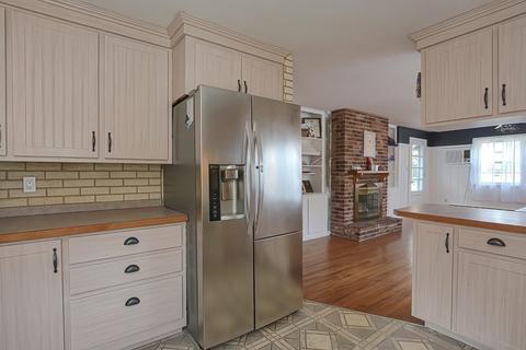 83 Sutton Rd, Webster, MA 01570 photo 2